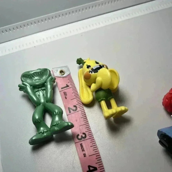 Poppy Playtime 5- Piece Series 1 Minifigure Collector Set Licensed Action Figure - Picture 5 of 6